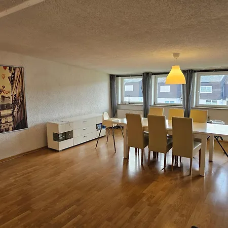 Apartmenthaus - * Mackenbach