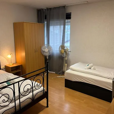 아파트 Apartmenthaus -