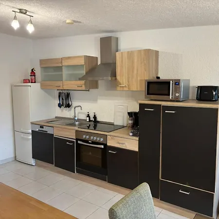 아파트 Apartmenthaus - *